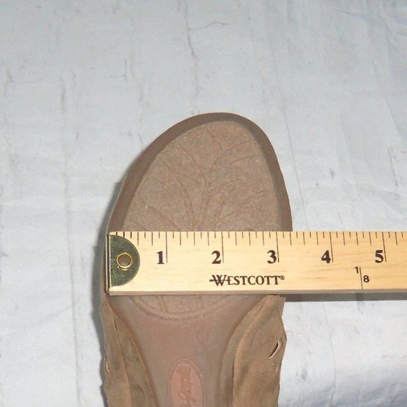 Jaclyn Smith Tan Effie Lace Up Back Zip Wedge Sandals - Sz 7 - Picture 11 of 14